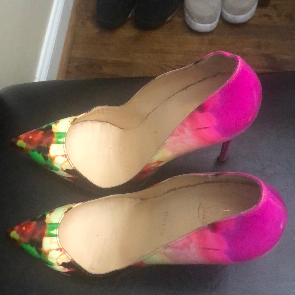 Patent leather floral Christian Louboutin pump
